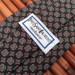 EUC YVES St. LAURENT Black w/Mauve White & Green Geometric Pattern 100% Silk Tie